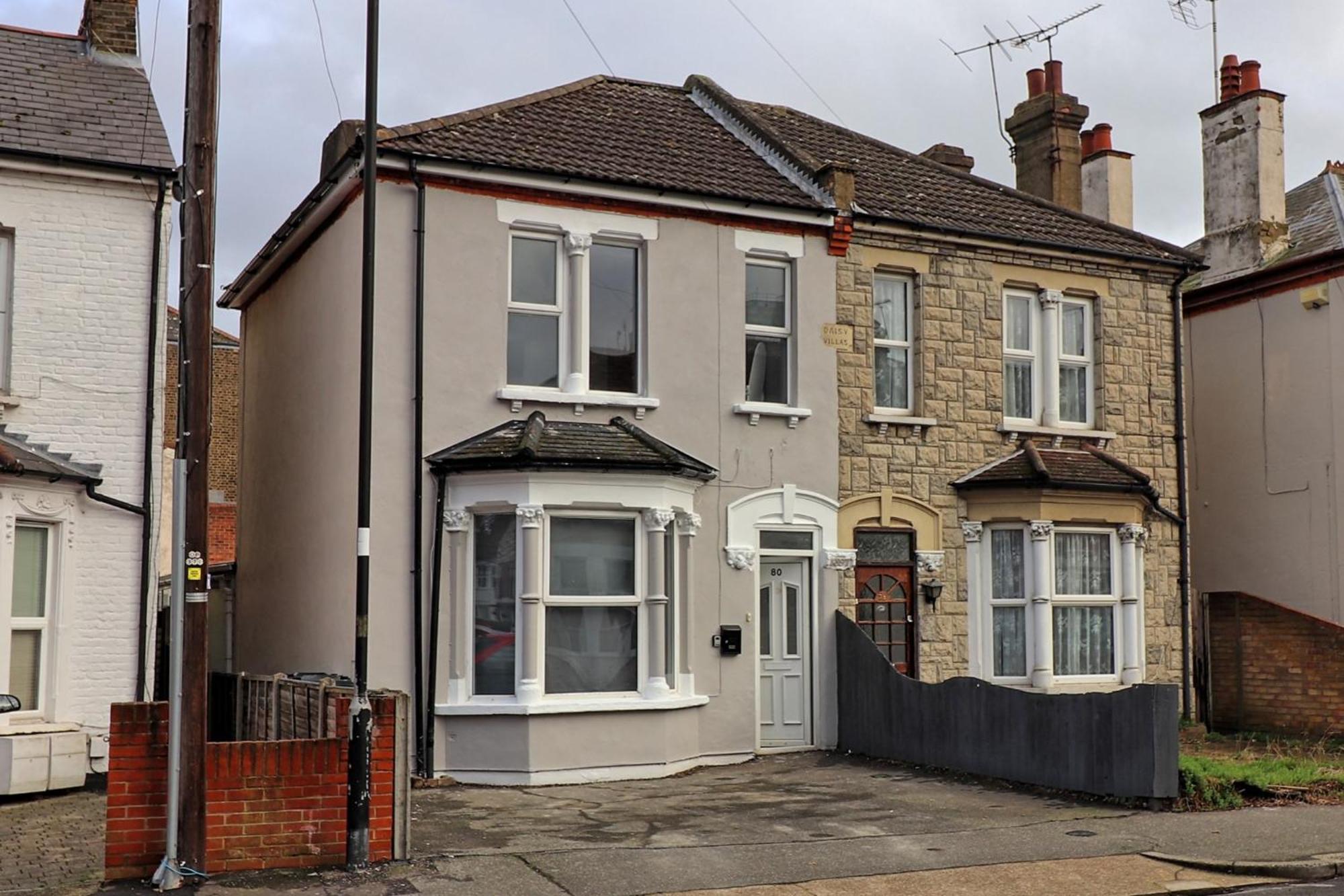 Beautiful Spacious Four Bedroom House With Parking For 2 Cars, 5 Minute Walk To Southend Station Esterno foto
