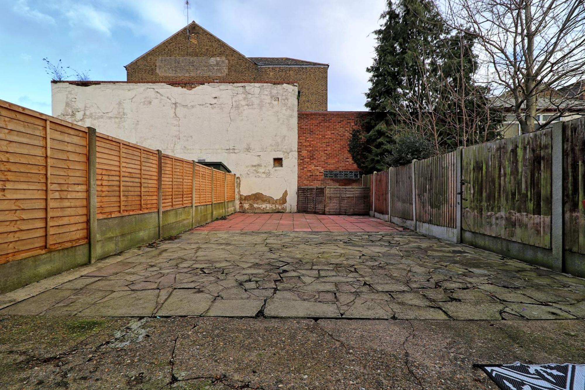 Beautiful Spacious Four Bedroom House With Parking For 2 Cars, 5 Minute Walk To Southend Station Esterno foto